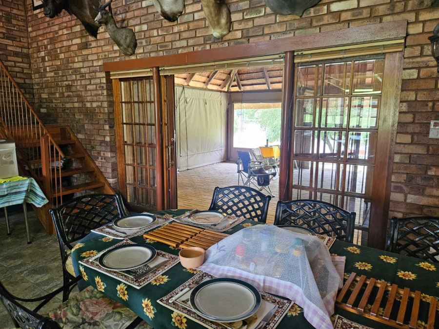 4 Bedroom Property for Sale in Leeudoringstad North West